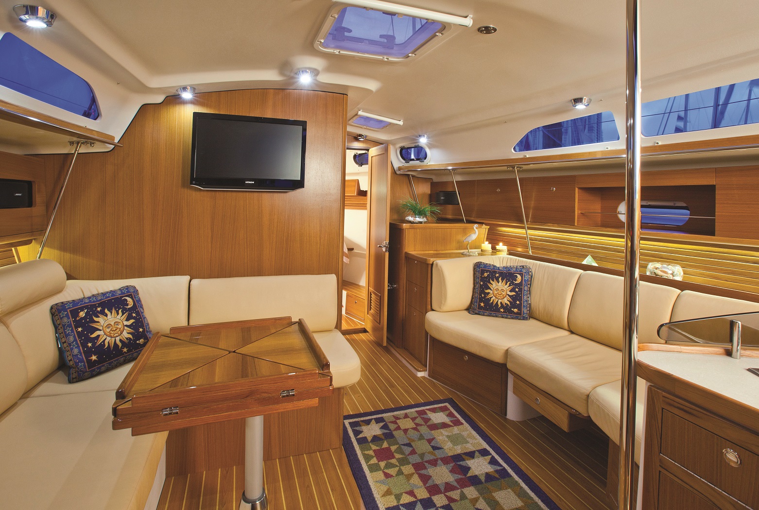 Interior design of Catalina 386