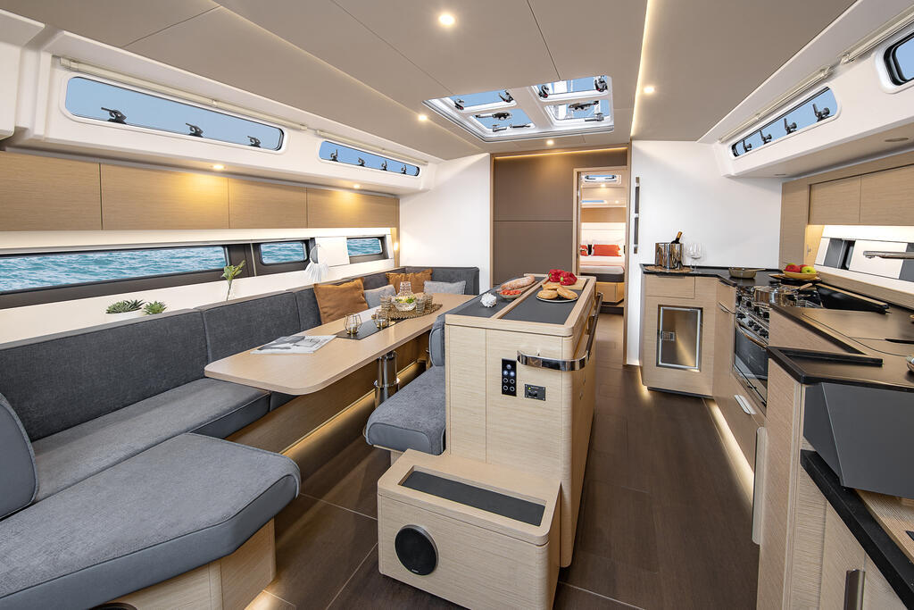 Hanse 510 Interior